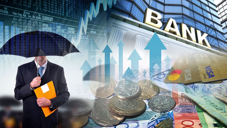 Анальды секске дайындалып жатқан әйелдің видеосы